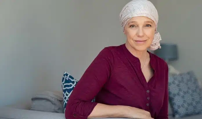 Une femme atteinte d'un cancer du sein