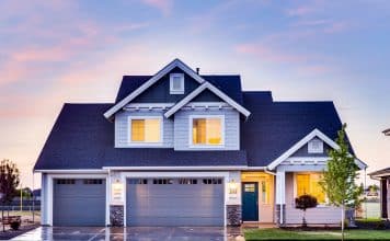 Changer la porte du garage, les fenêtres, les volets pour augmenter la valeur d’un bien immobilier