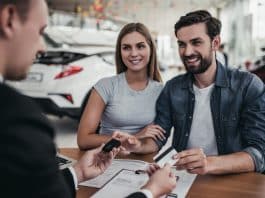 Quel diplôme pour vendre des voitures ?