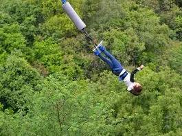 Le saut à l’élastique en tandem, l’activité renversante à pratiquer absolument 