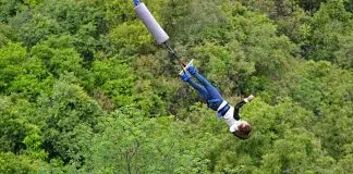 Le saut à l’élastique en tandem, l’activité renversante à pratiquer absolument 