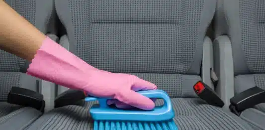 Comment nettoyer les sièges de voiture naturellement ?