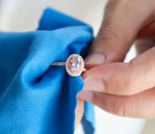 bijou pour une femme de 30 ans