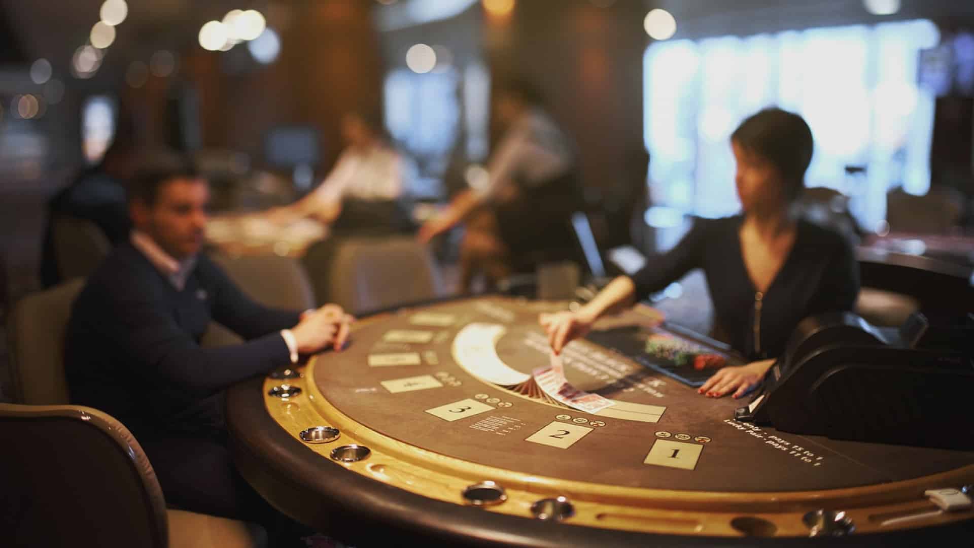Tableau Blackjack : Comment gagner à ce jeu ?